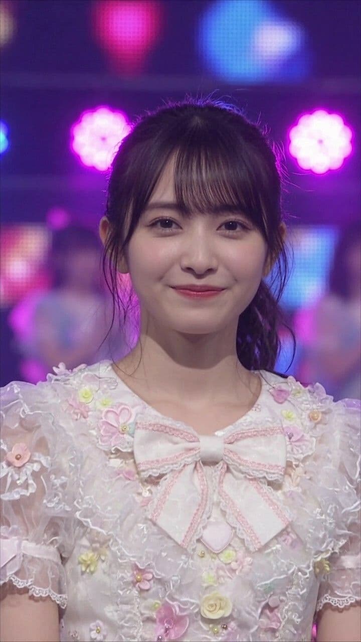 【第2弾】アイドルがライブ中にテンション上がりすぎて「出るよ！乳首出るよ！」と叫びながら服を破り捨ておっぱい全開！ 大勢のファンが見てる前で乳首見せびらかし連発の衝撃映像 サンプル3