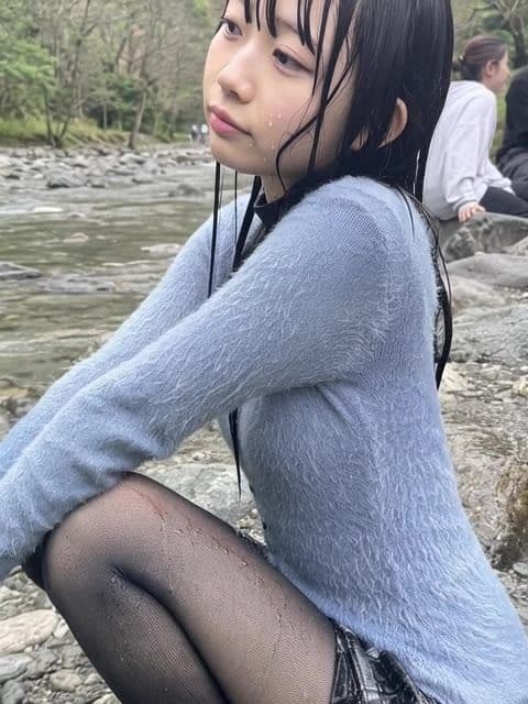【AI動画259本】着衣ずぶ濡れ WET COLLECTION Vol.2｜池・川で全身びしょ濡れ サンプル8