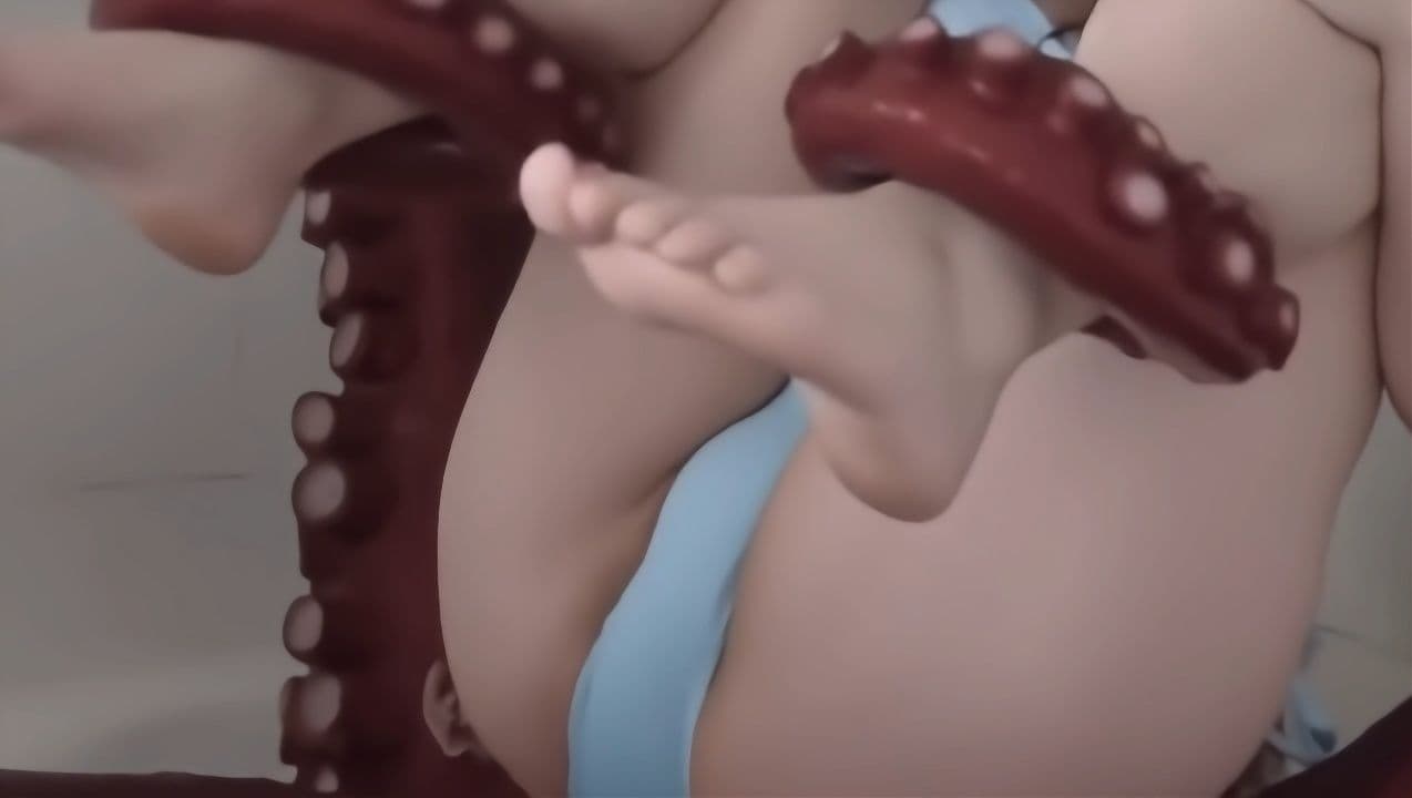 巨大触手VS巨乳グラドル Part2 サンプル3