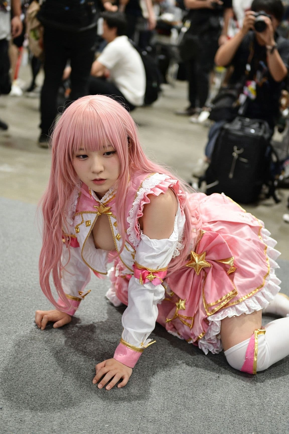 コスプレイヤーのおっぱいポロリハプニング画像集 サンプル8