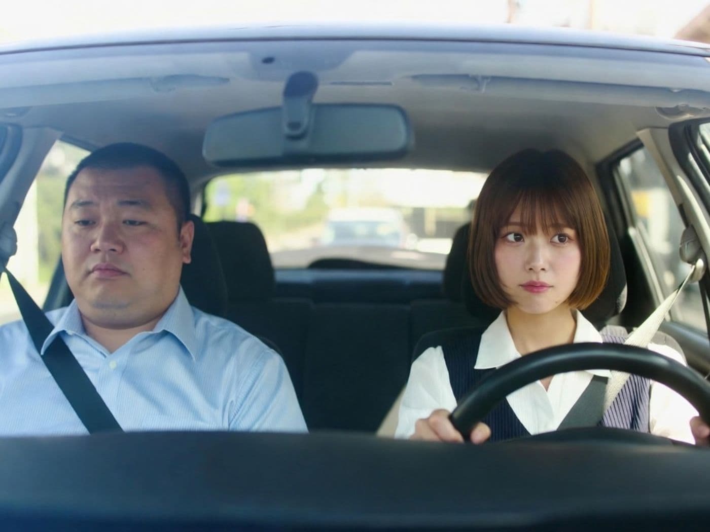 仮免許試験に落ちたくなくて…「はんこ押してくれたら何でもします」教習車内で教官を誘惑童顔女子 サンプル2